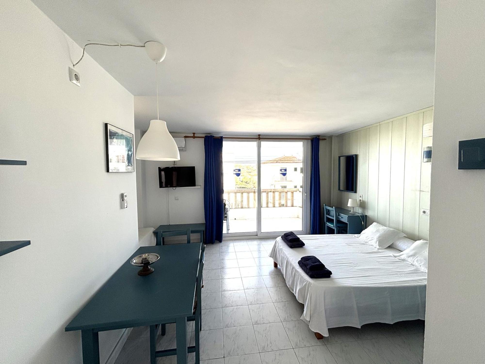 Apartamentos Can Marsalet Puerto Colom Kültér fotó